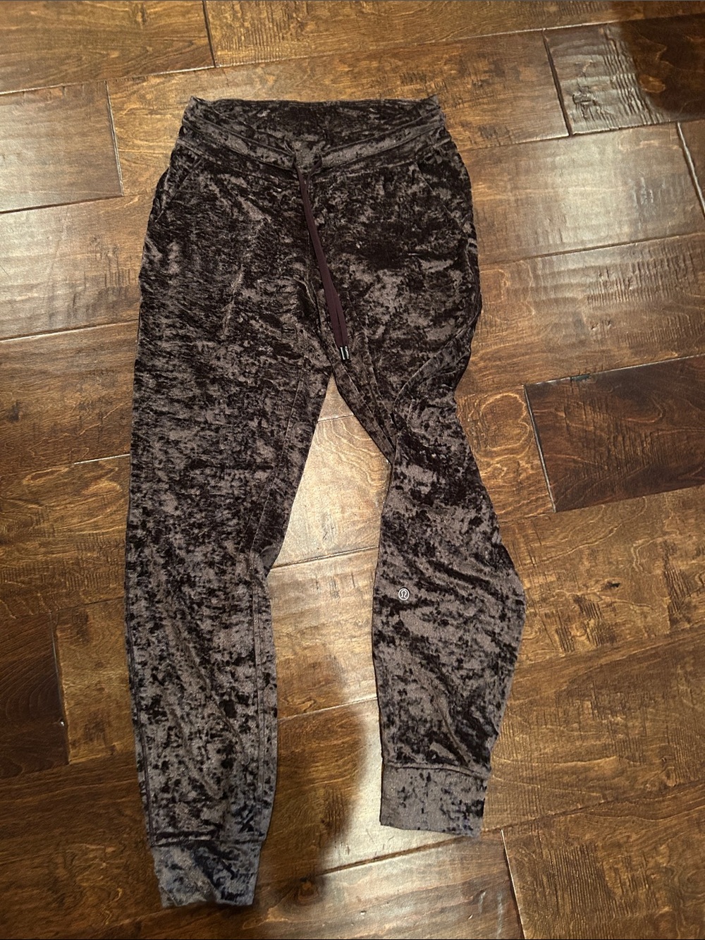 lululemon Women’s ' Velvet Joggers - Charcoal Black